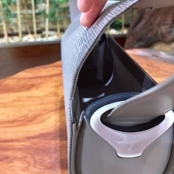 Authentic Louis Vuitton Lilac Eli Nocturnes - Picture 4 of 6